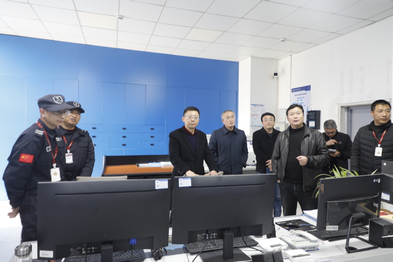 我校开展期末校园安全大检查 筑...