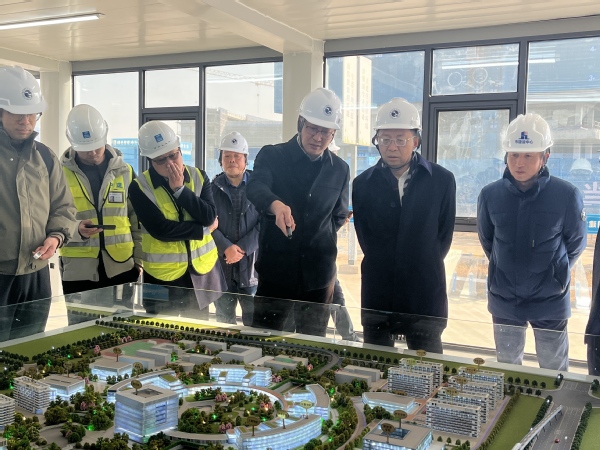 校党委书记祝建东带队调研新校区...